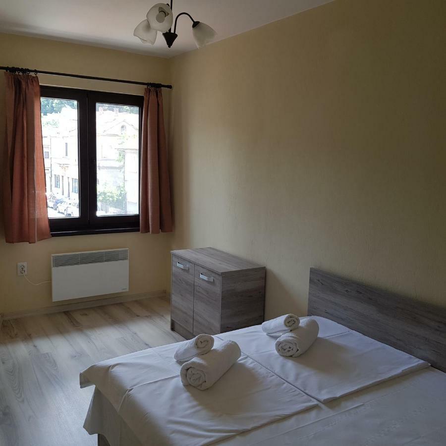 Часовника Hotel Trjavna Kültér fotó